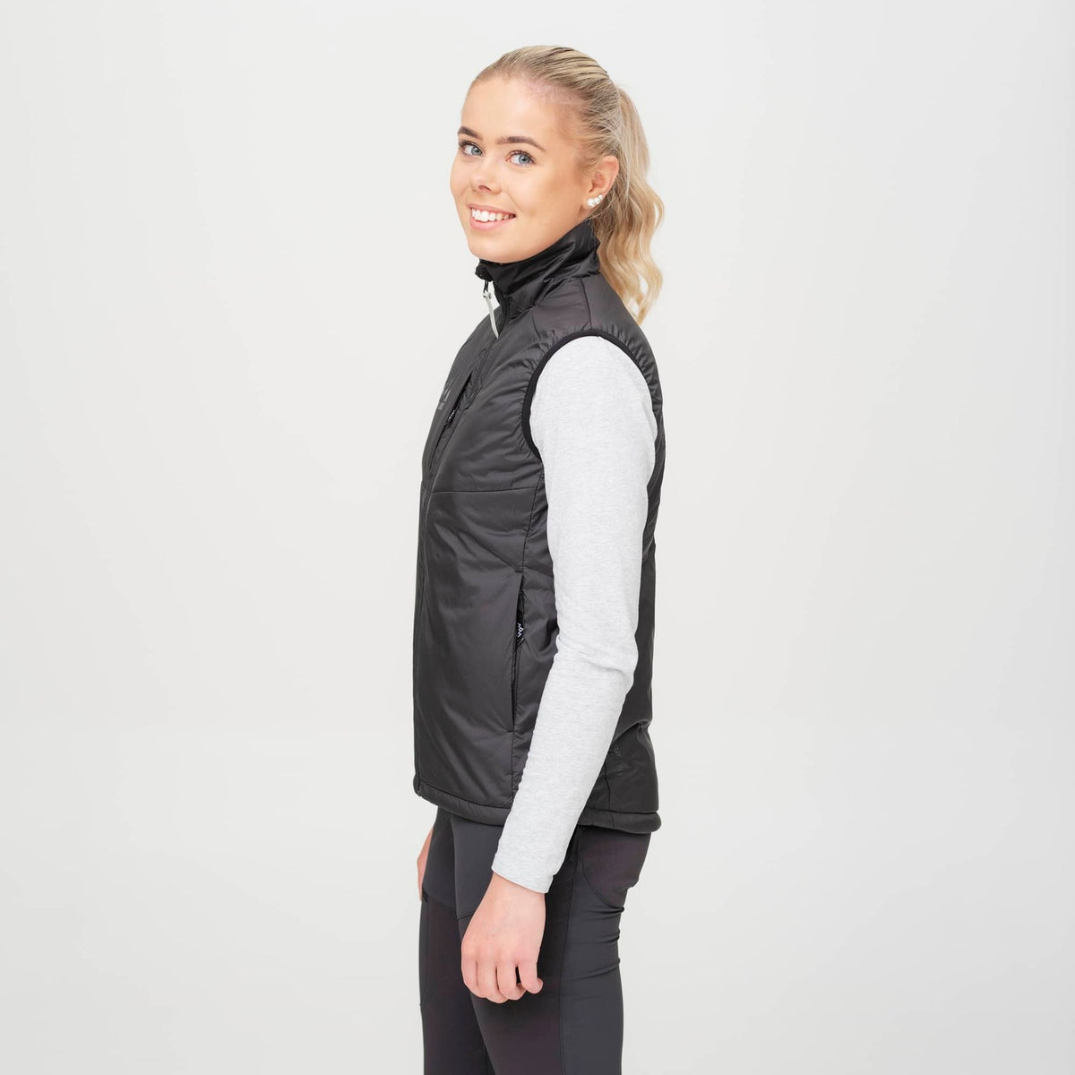 Outdoor Vest Womens-Model (2)