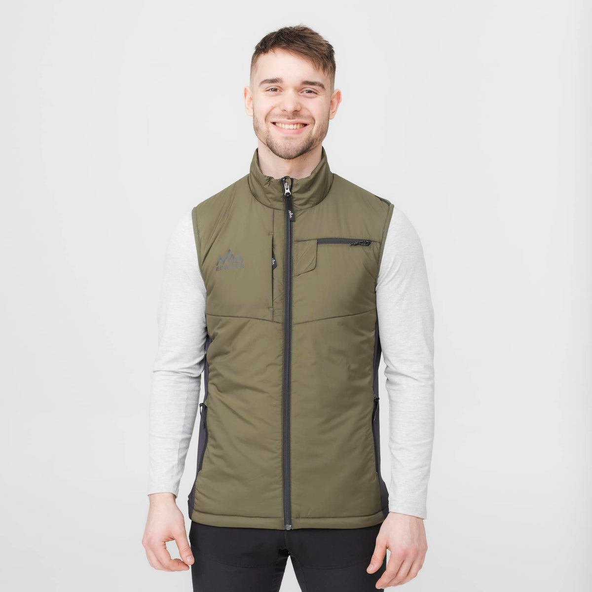 FW23 Hunt Vest Mens-Model (2)