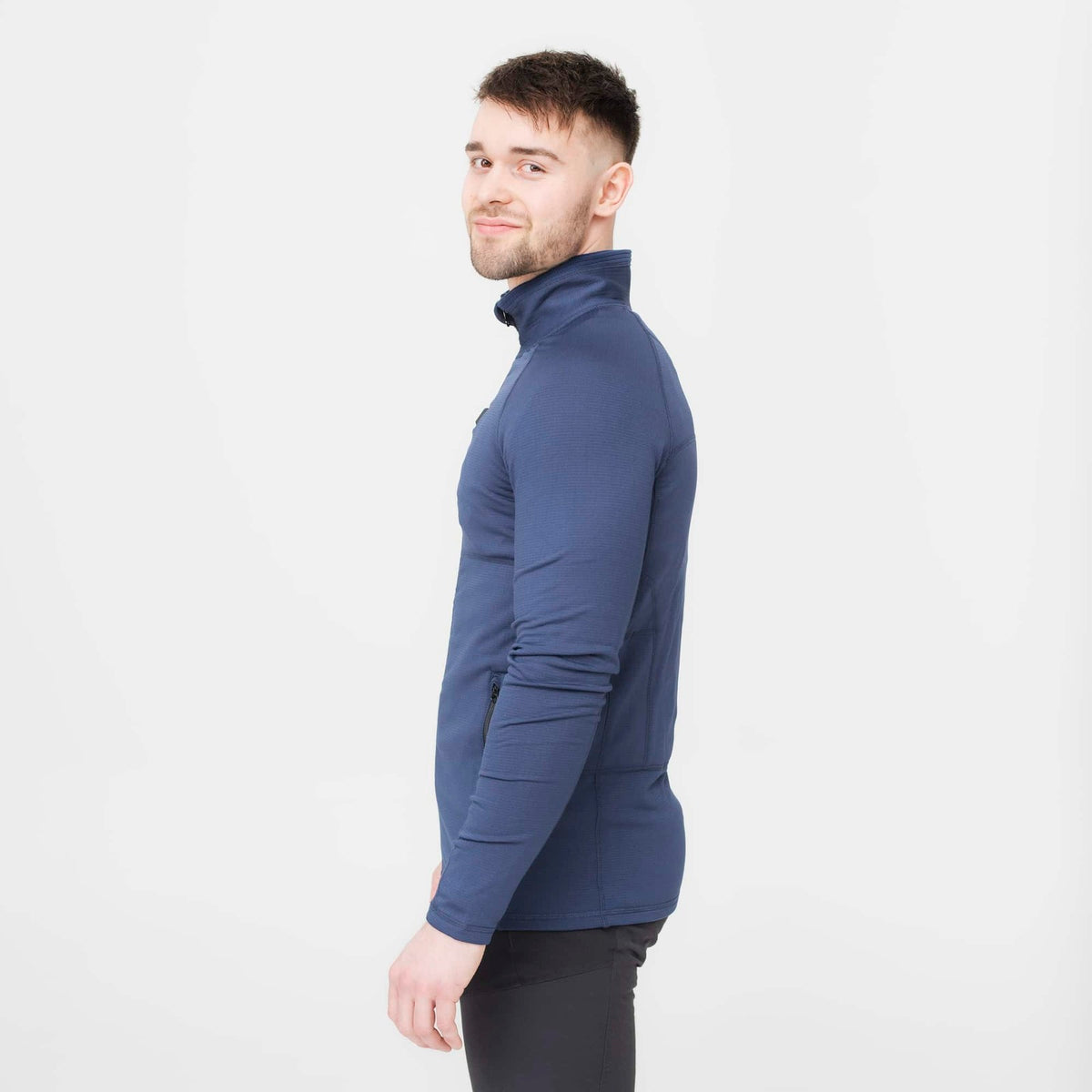 Grid Fleece Mens-Model (3)