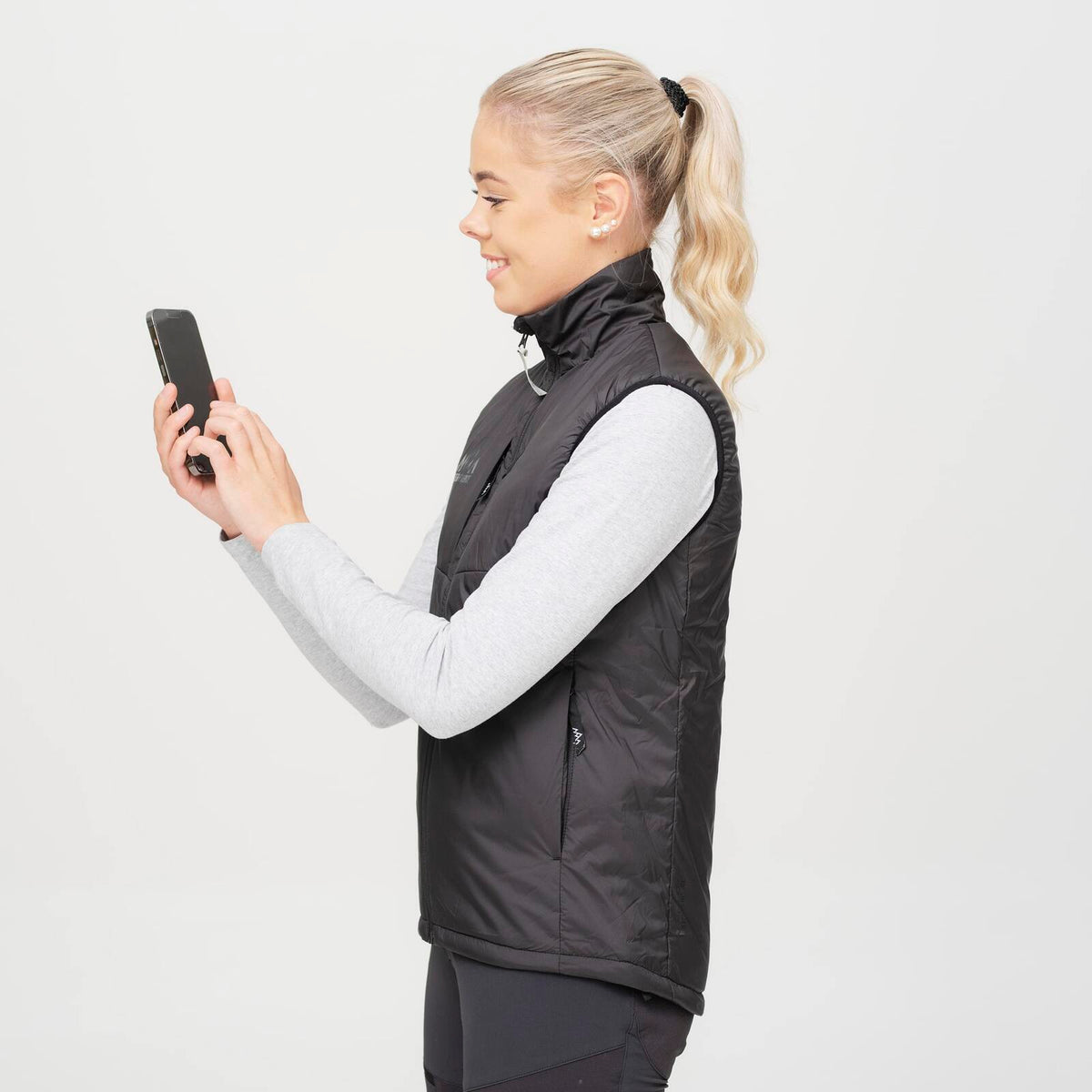 Outdoor Vest Womens-Model (5)